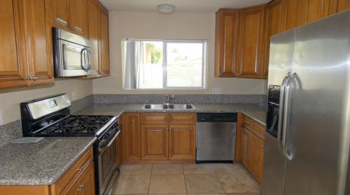 888 Mountain View Dr, Palm Springs, CA 92264-1109