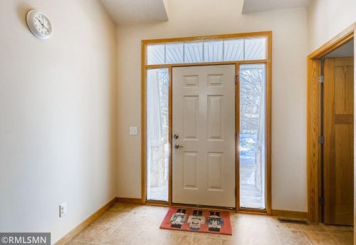 8634 Edison St, Minneapolis, MN 55449-5629