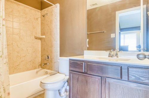 302 Round Lake Dr, Richmond TX 77469-1778 exterior