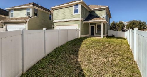 1022 Oakcrest Dr, Aubrey, TX 76227-8502
