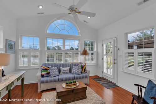 3 Gascony Cir, Lakehurst, NJ 08759-6090