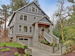 4130 Primrose St, Portland OR  97219-5230 exterior