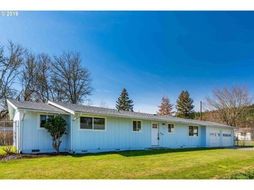 167 Sherwood Dr, Sutherlin, OR 97479-9649