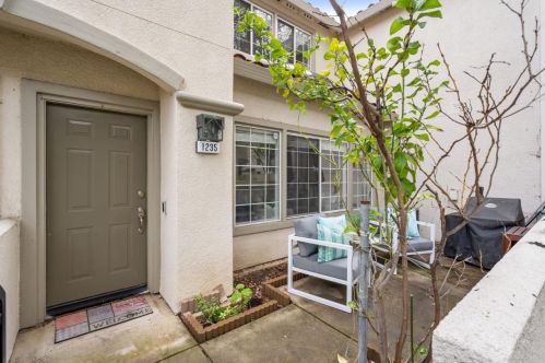 1235 Trumpeter Pl, San Jose, CA 95131-3594