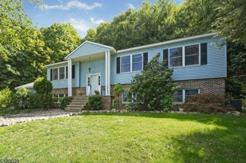 236 Lake Wallkill Rd, Wantage, NJ 07461-4613