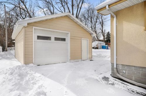 300 Haskell St, Saint Paul MN  55118-1603 exterior