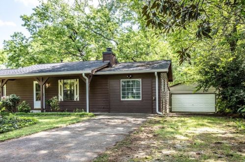 15 Carriage Cir, Stockbridge GA 30281-1335 exterior