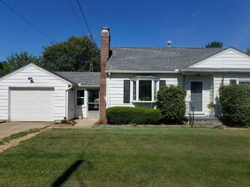 1021 17th St, Massillon, OH 44647-7405