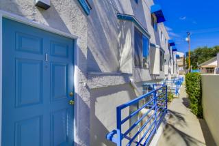 359 California Ave, Glendale, CA 91203-2271