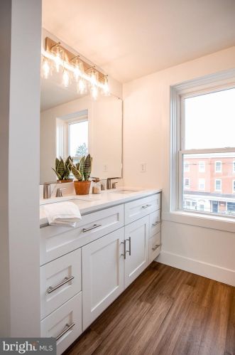 24 Ross St, Lancaster PA  17602-1940 exterior