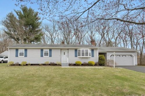 170 Edgewood Cir, Southington, CT 06489-2166