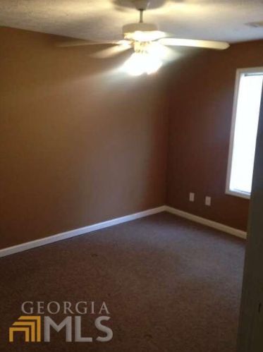 625 Baron Dr, Monroe, GA 30655-3320