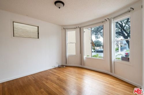 734 Adams St, Glendale CA 91206-2502 exterior