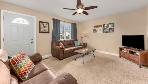 724 Adams St, Lemont, IL 60440-2604