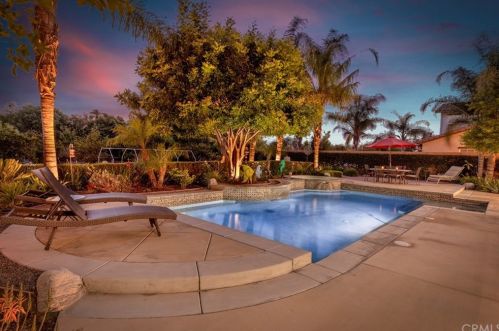 16107 Sierra Heights Dr, Riverside CA  92503-8413 exterior