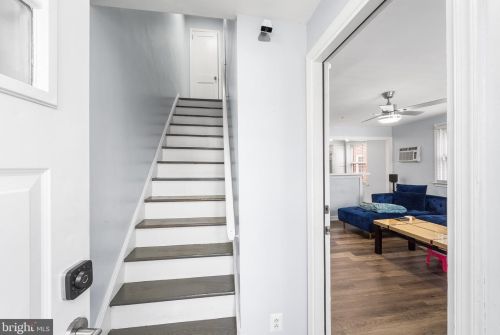 3237 Guilford St, Philadelphia PA 19152-4504 exterior