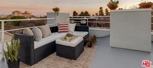 1031 17th St, Santa Monica CA  90403-4333 exterior