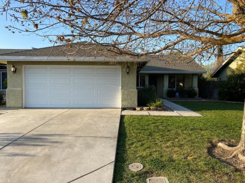 2607 Mccloud River Rd, Stockton, CA 95206-4622