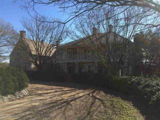 325 Barracks Hl, Charlottesville, VA 22901-8844