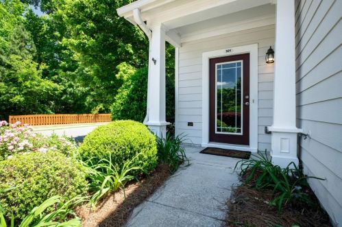 301 Oakview Way, Holly Springs, GA 30114-1805