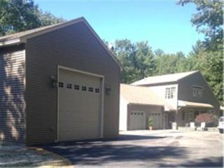 3 Pleasant Hill Rd, Deerfield, NH 03037-1111