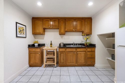 1306 Gilman Ave, San Francisco CA 94124-3243 exterior