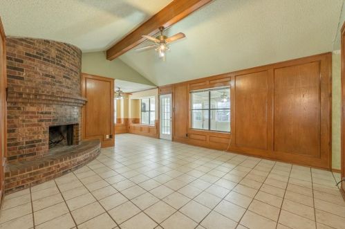 100 Grand Mdw Dr, Fort Worth TX 76108-3942 exterior