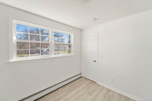 27 Hawthorne Dr, Norwalk CT  06851-4113 exterior