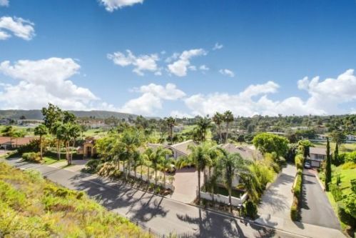7215 Plaza De La Costa, Carlsbad, CA 92009-6258