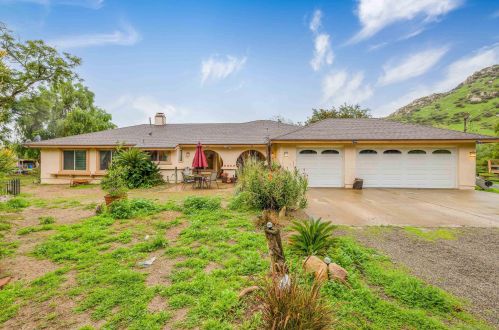 15601 Mountain Valley Pl, Lakeside, CA 92040-2604