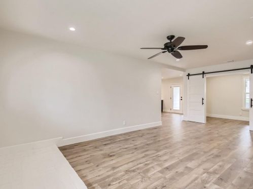 9707 Cottle Dr, Austin TX  78753-4305 exterior