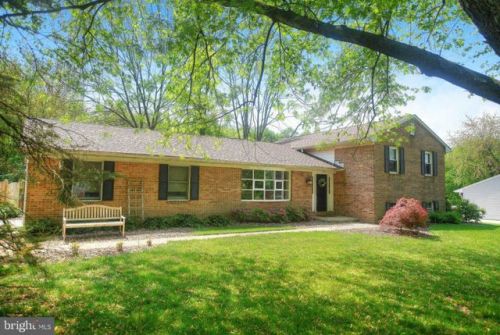 904 Monte Ave, Fallston, MD 21047-2304