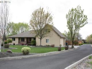 1042 9th St, Hermiston OR  97838-7429 exterior