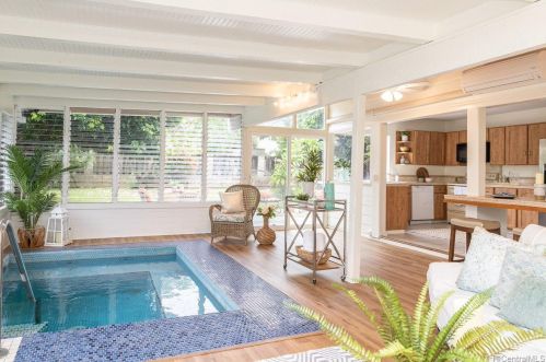 7136 Kamilo St, Honolulu HI  96825-1605 exterior