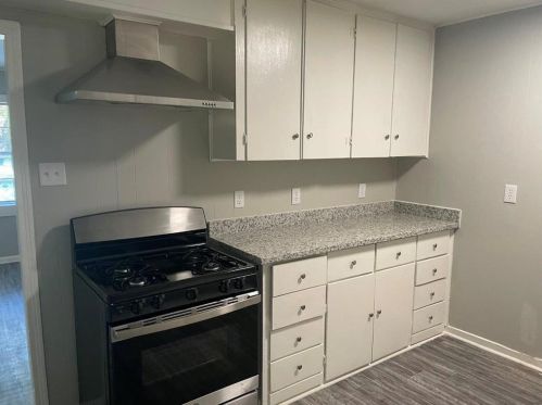 905 Arcola St, Angleton TX  77515-4557 exterior