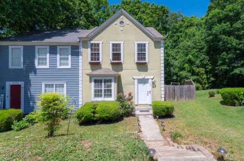 1053 Plantation Way, Kennesaw, GA 30144-5236