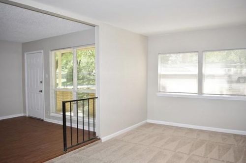 6325 Vel Dr, Fort Worth TX  76112-8035 exterior