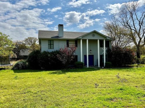 8459 Shady Grove Rd, Fort Worth TX  76182-8259 exterior