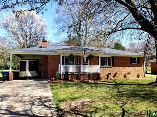 403 Buckoak St, Stanley, NC 28164-1400