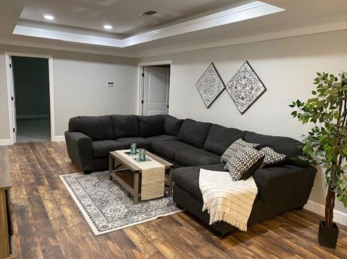 6005 Autumn Hills Dr, Fort Worth TX  76140-9695 exterior