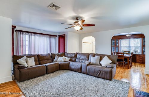 240 Wall St, Tinton Falls NJ 07724-2419 exterior