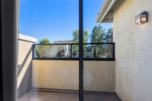 1804 Crescent Oak, Irvine CA  92618-4027 exterior