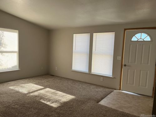 114 Wenatchee St, Aurora, CO 80603-9760