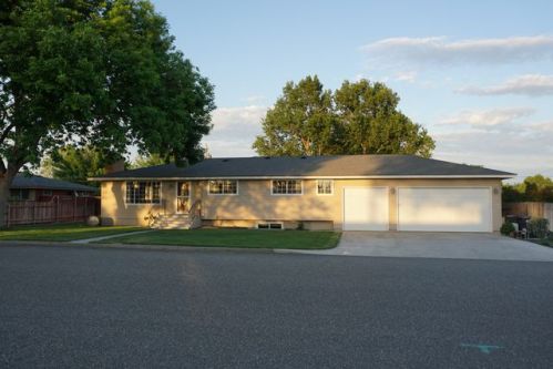 417 Road 38, Pasco, WA 99301-3139