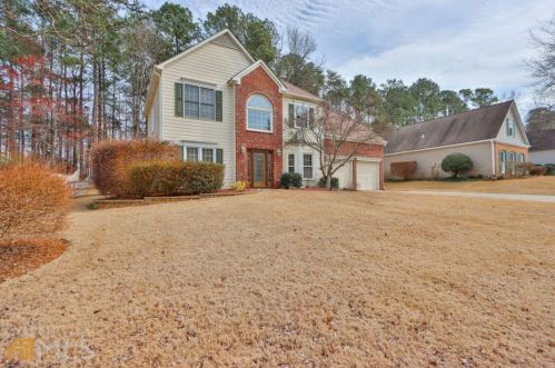 924 Evian Dr, Kennesaw, GA 30152-2802
