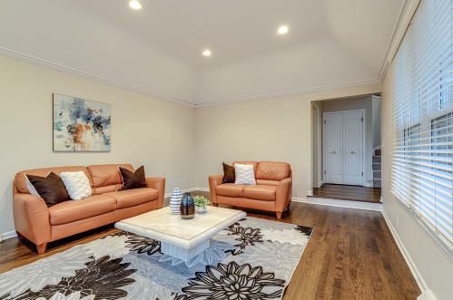 1020 Summit Dr, Bannockburn IL  60015-1823 exterior