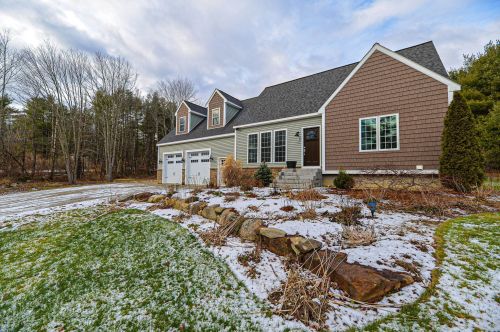 3 Elkins Rd, Chichester, NH 03234-4023
