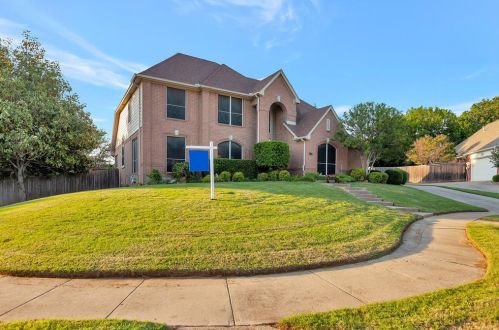 8528 Steeple Ridge Dr, Fort Worth, TX 76182-8323