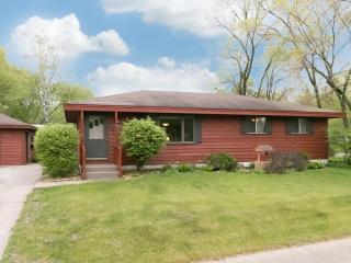 752 Carl Ave, Anoka, MN 55303-1445