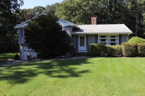 6 Highland Rd, North Windham, CT 06250-1503